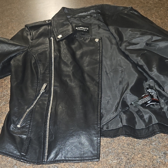 Sold. - Picture 5 of 11